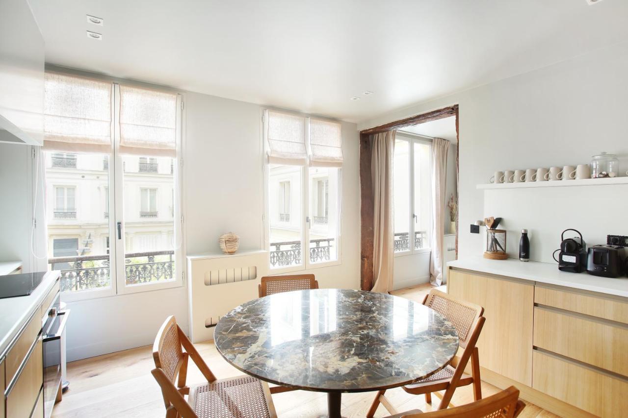 Residence In The Center Of Paris By Studio Prestige Экстерьер фото