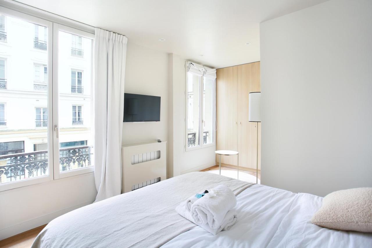 Residence In The Center Of Paris By Studio Prestige Экстерьер фото