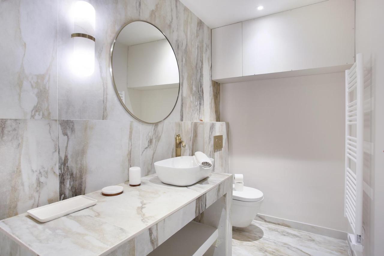 Residence In The Center Of Paris By Studio Prestige Экстерьер фото