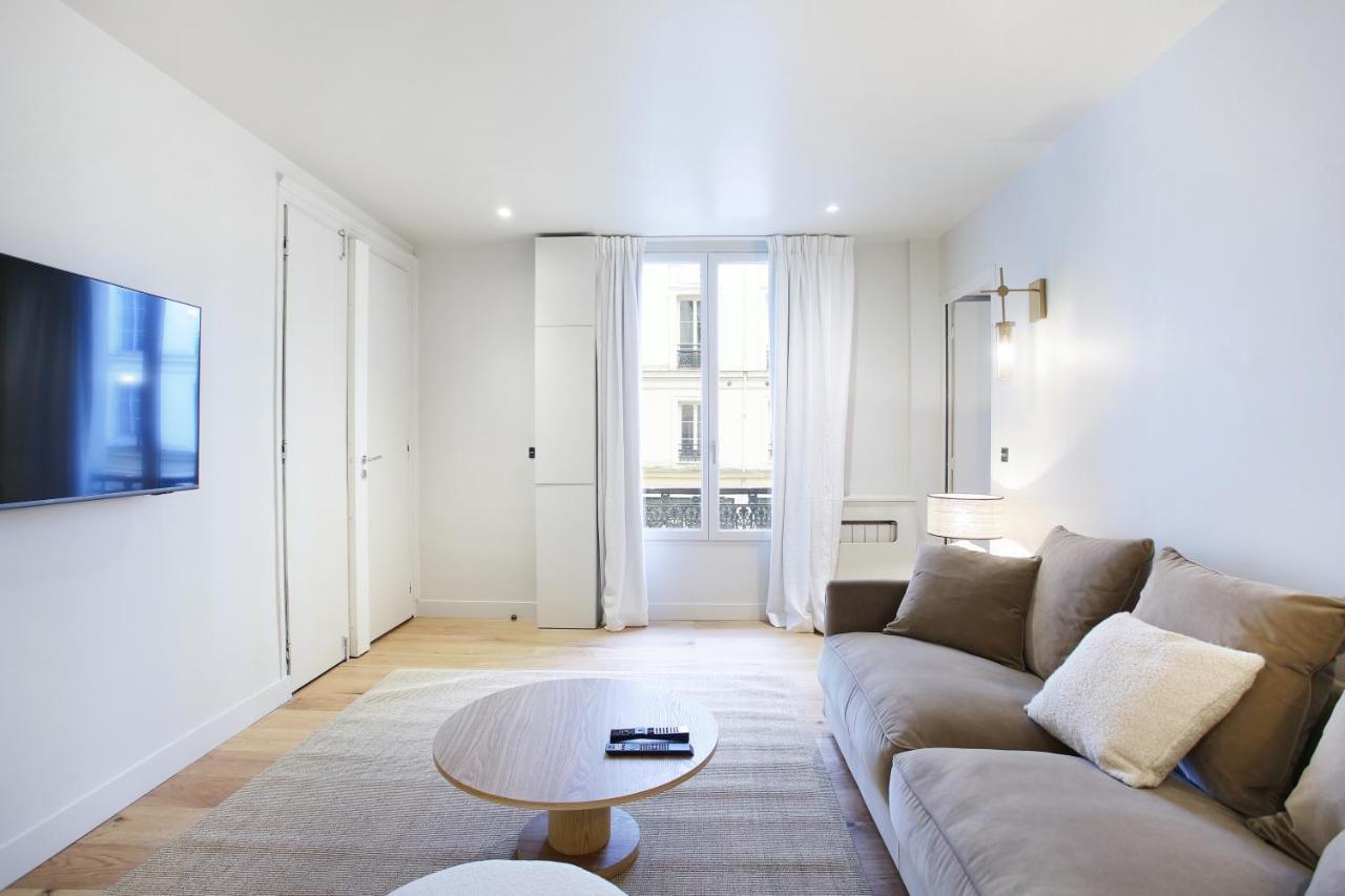 Residence In The Center Of Paris By Studio Prestige Экстерьер фото