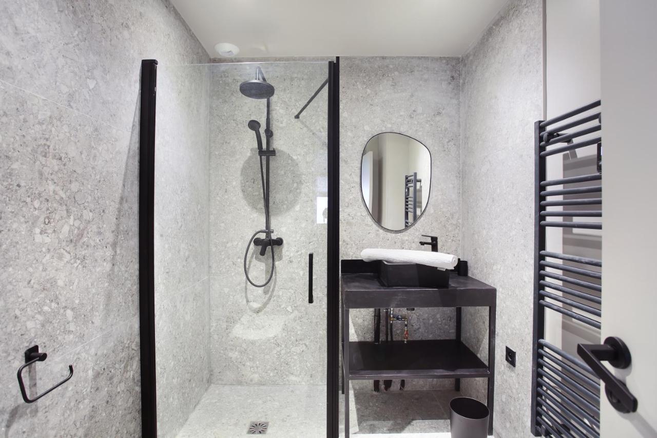 Residence In The Center Of Paris By Studio Prestige Экстерьер фото