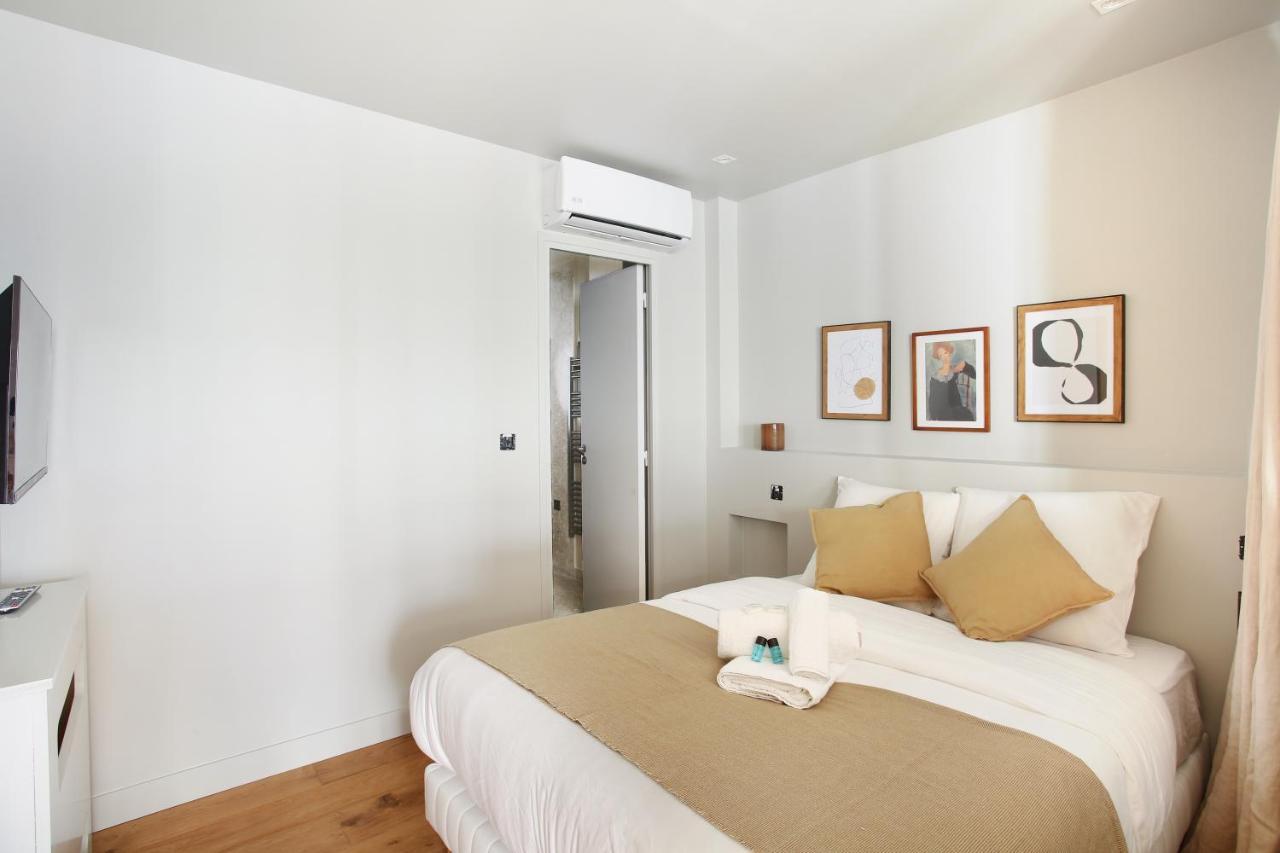 Residence In The Center Of Paris By Studio Prestige Экстерьер фото