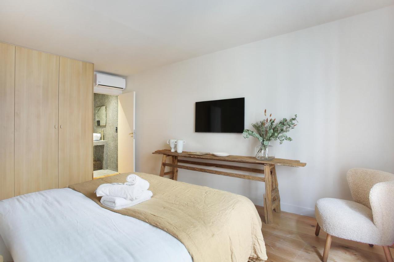 Residence In The Center Of Paris By Studio Prestige Экстерьер фото